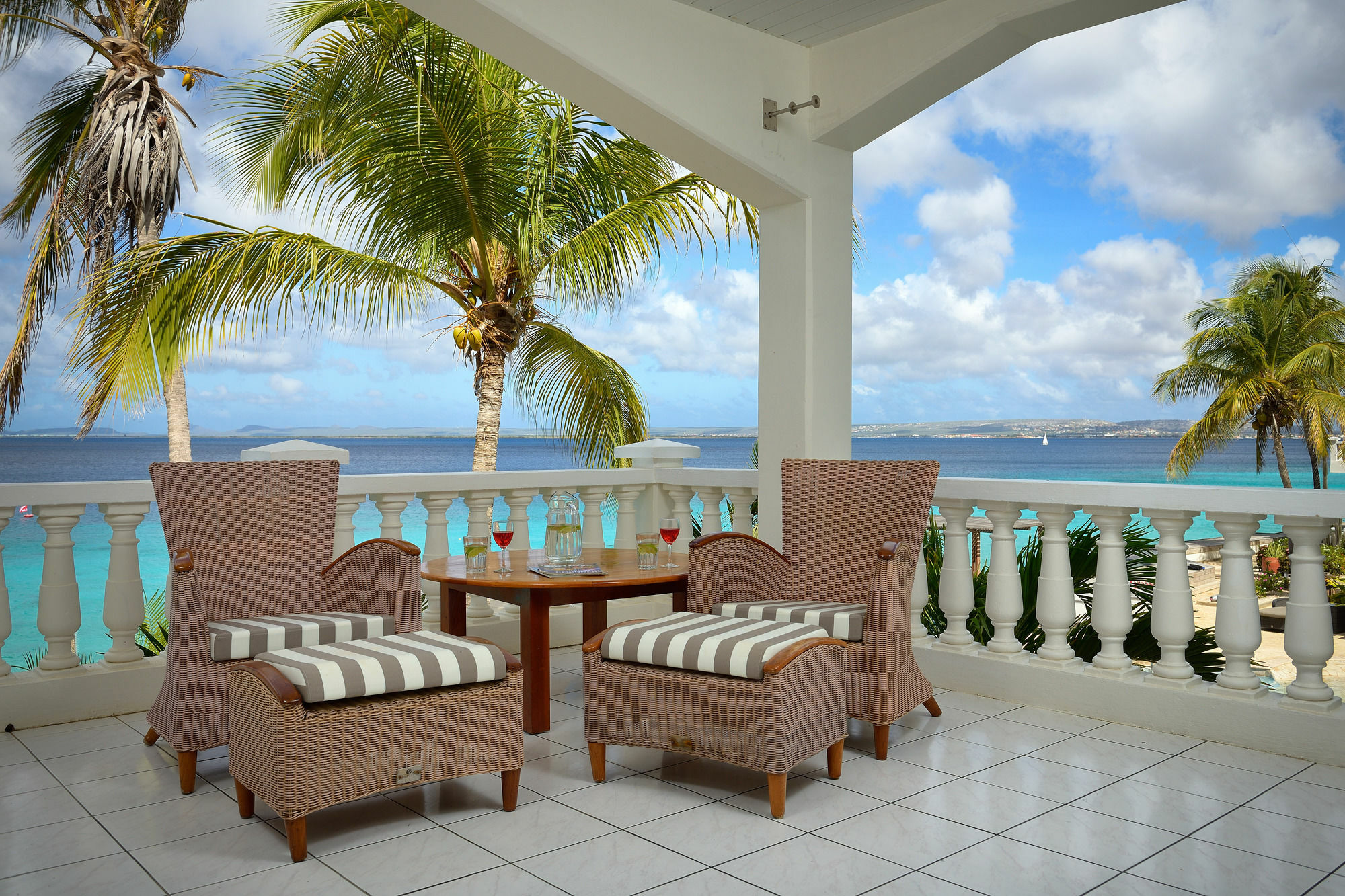 Belmar Oceanfront Apartments Bonaire Kültér fotó